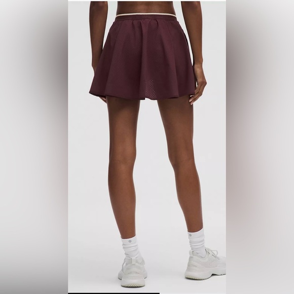 Lululemon Athletica Perforated Narrow
Waistband Tennis Skirt - Picture 5 of 16
